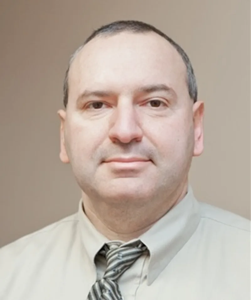 Dr. Aleksandr Goldvekht, MD